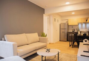 Téléviseur, bureau