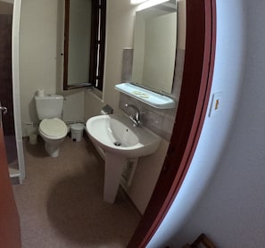 Standard Double Room (CH2 / Les Jonquilles) | Free WiFi