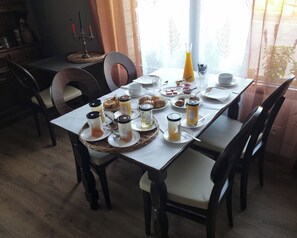 Petit déjeuner continental compris tous les jours