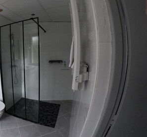 Premium Double Room, Garden View (CH5 / Les Coquelicots) | Free WiFi - Au Pont de la Gineze (Barjac)