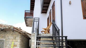 Traditional Double Room | Balcony