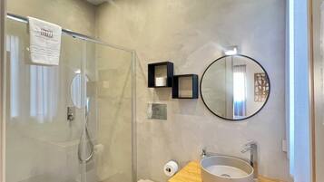 Deluxe Double or Twin Room, Balcony, City View | Bathroom | Slippers