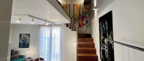Executive Suite, Balcony, City View | Living area