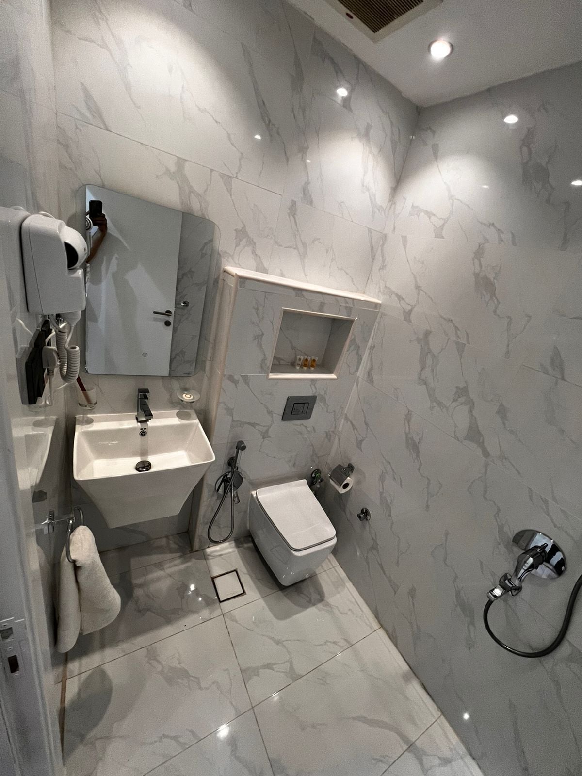 Comfort Studio | Bathroom | Slippers