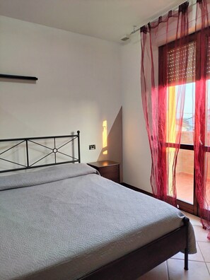 1 bedroom, free WiFi, bed sheets - Strategic apartment in quiet area (Marginone)