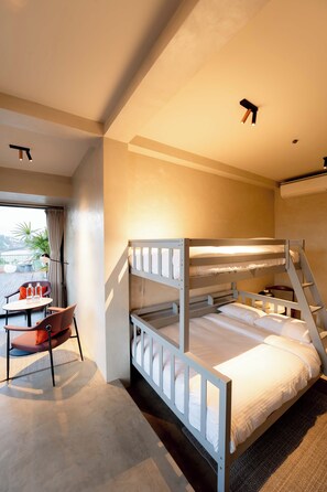 NiiRA Tribe Suite | In-room safe, laptop workspace, iron/ironing board, free WiFi