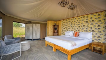 Family Tent | Desk, laptop workspace, bed sheets