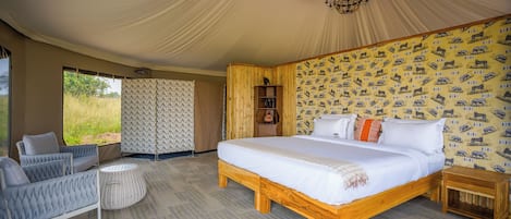 Family Tent | Desk, laptop workspace, bed sheets
