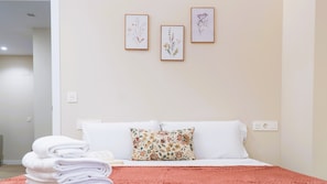 Appartement Standard | Couette en duvet d'oie, espace de travail pour ordinateur portable