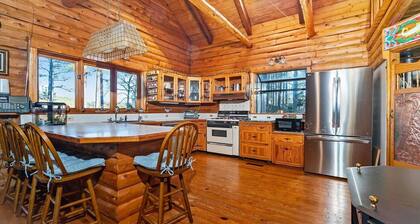 Cozy house with deep water private dock