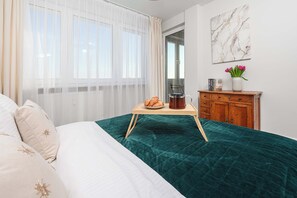 3 makuuhuonetta, silitysrauta/-lauta, Wi-Fi, vuodevaatteet