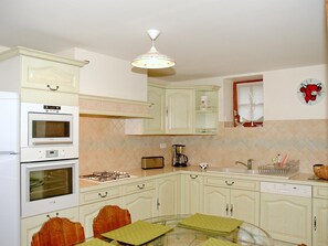 Kühlschrank, Mikrowelle, Geschirrspüler
