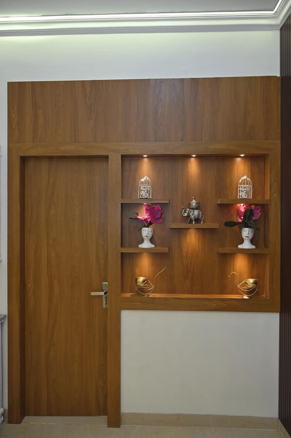 Douche, articles de toilette gratuits, serviettes fournies, shampoing