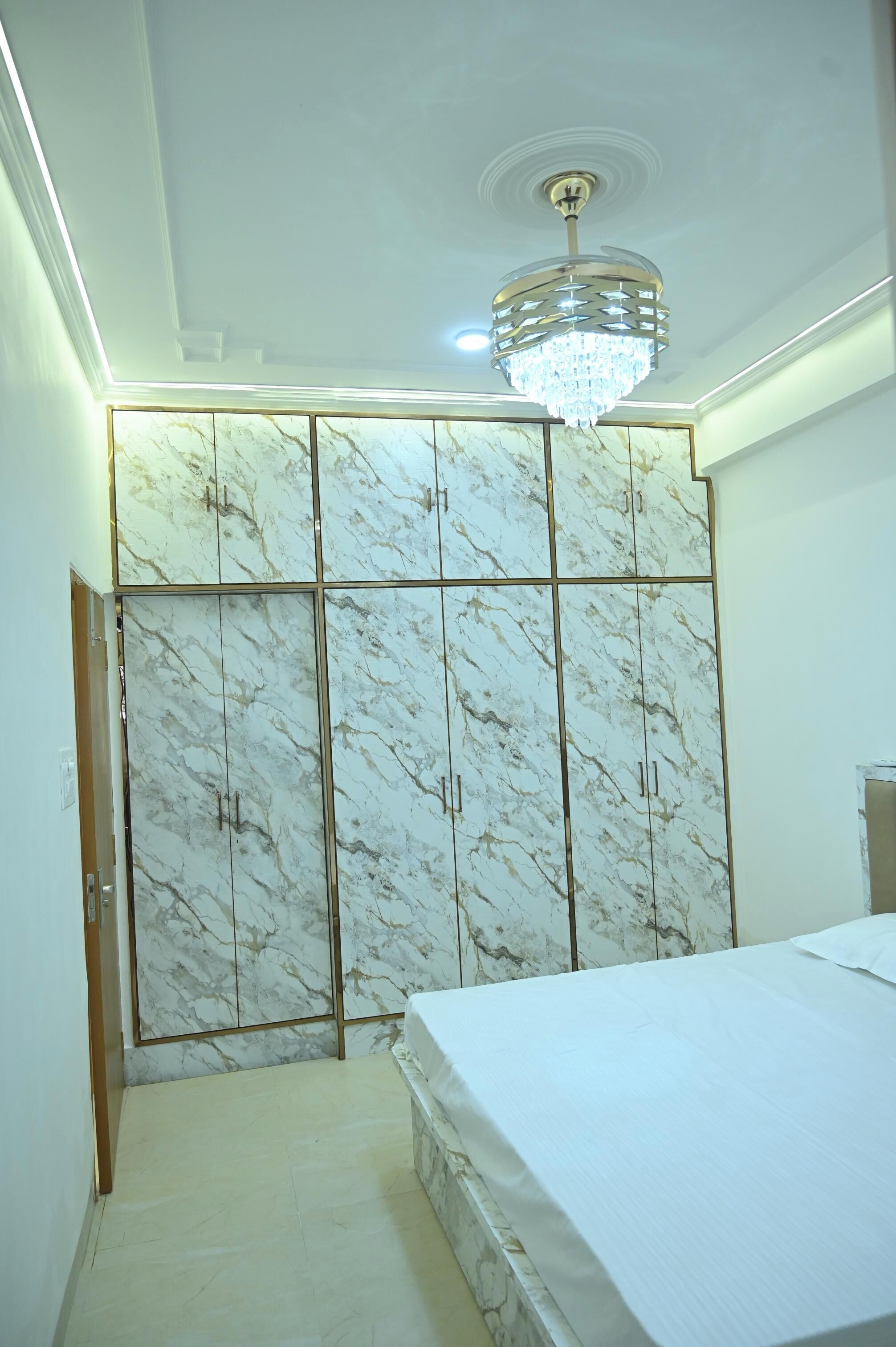 デスク、WiFi (無料)