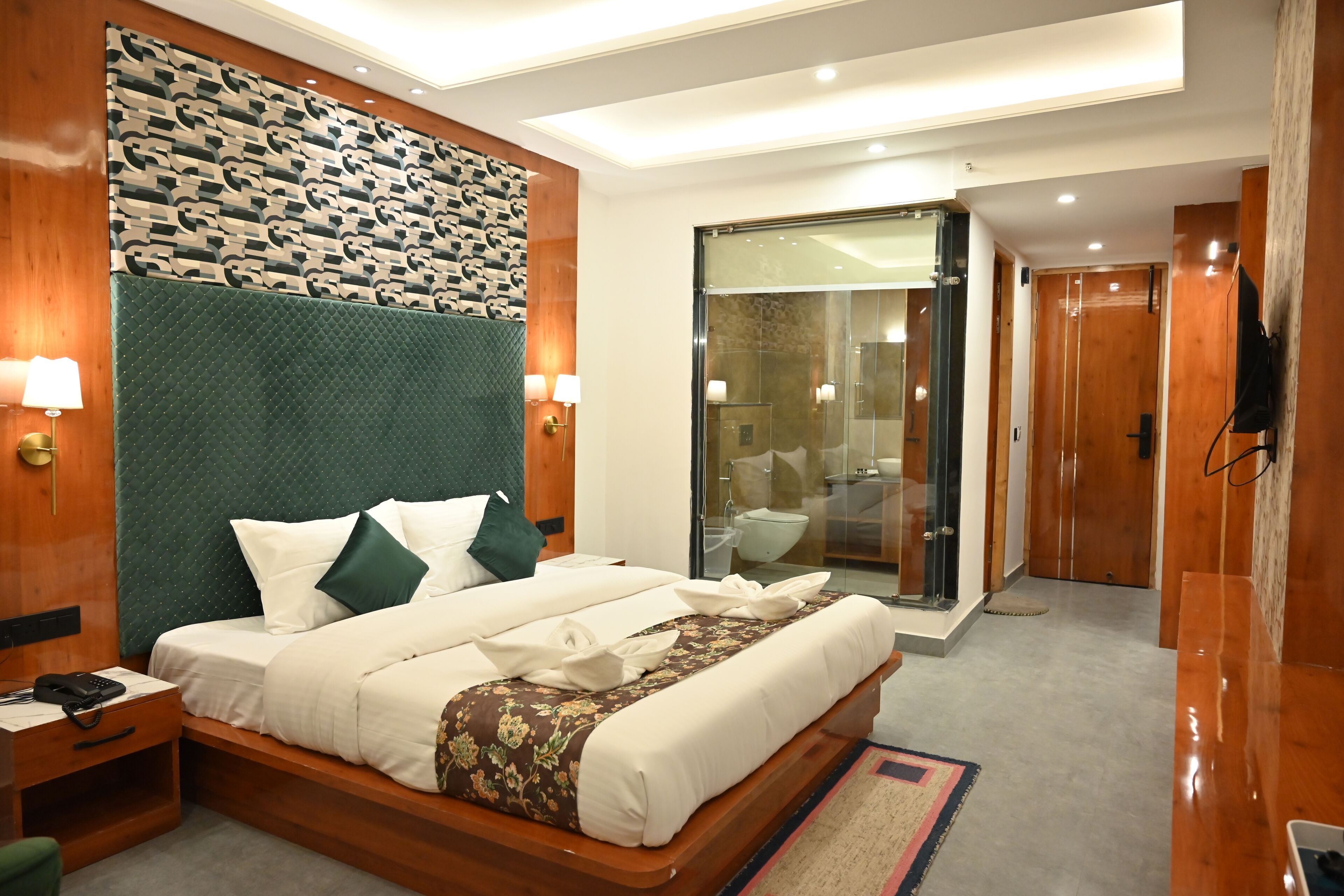 Premium Double Room | Free WiFi