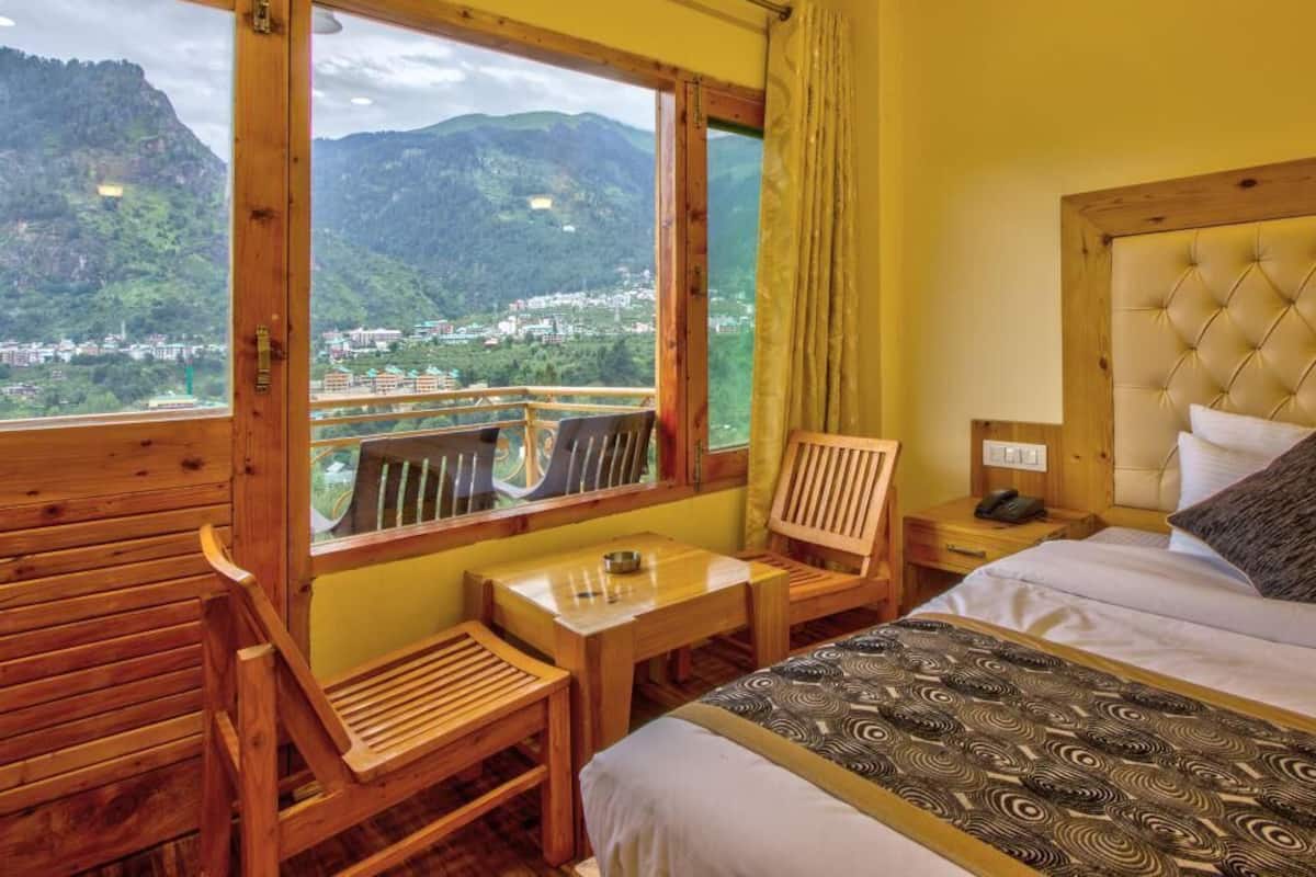 Premium Double Room | Free WiFi