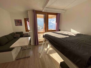 1 chambre, fer et planche à repasser, Wi-Fi, draps fournis