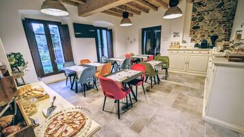 Petit déjeuner buffet compris tous les jours