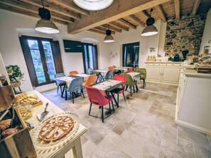Free daily buffet breakfast  - 4 Elementi Relais (Lonato del Garda)