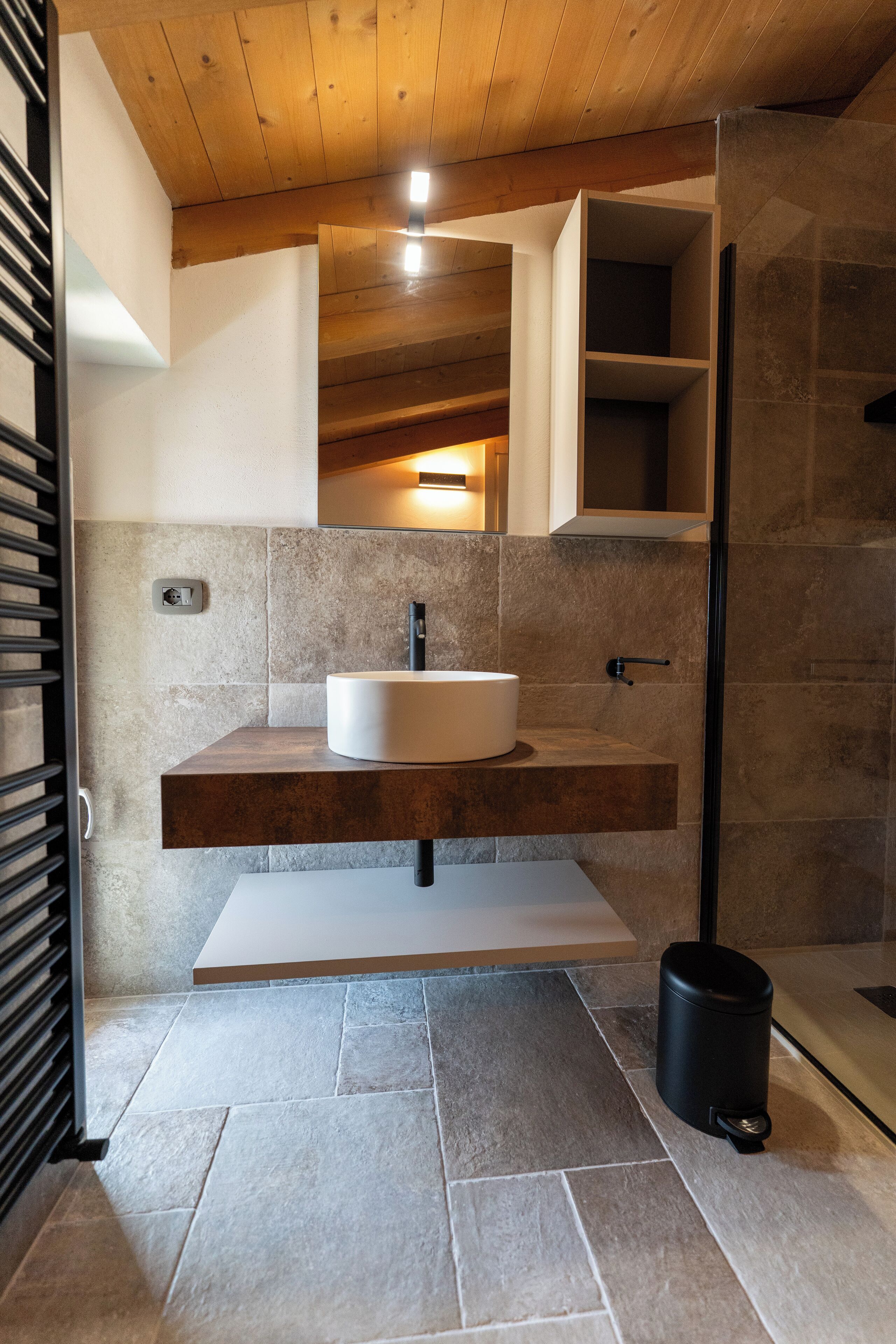 Superior Double or Twin Room, 1 Bedroom, Air conditioning, Garden View | Bathroom