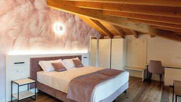 高级双人房或双床房, 空调, 花园景观 | 客房内保险箱、遮光窗帘、免费 WiFi