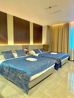 Executive Room | In-room safe, desk, WiFi (free), individually decorated - Skyport Hotel (Pasay)