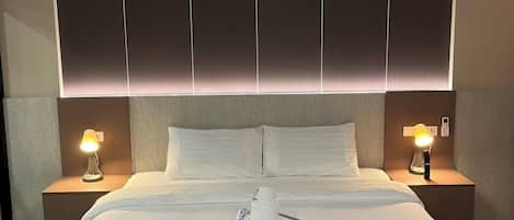 In-room safe, individually decorated, individually furnished, desk