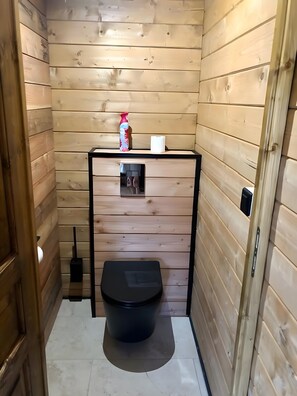 Doccia, asciugacapelli, asciugamani