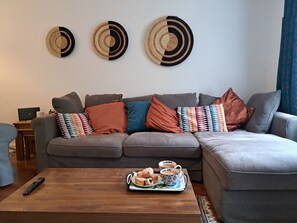 Smart TV, books - Townhouse near to Longleat and Frome  (Westbury)