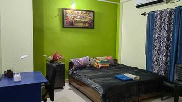 Individually decorated, individually furnished, desk, laptop workspace