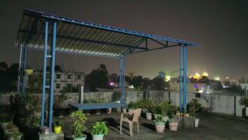 Decoración personalizada, muebles diferentes y escritorio