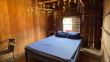 Basic Room | Bed sheets