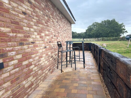 Tranquil Tenterden Apartment Retreat