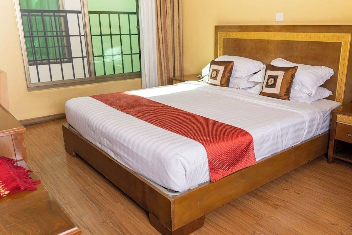 Deluxe Double Room, City View | Free WiFi, bed sheets