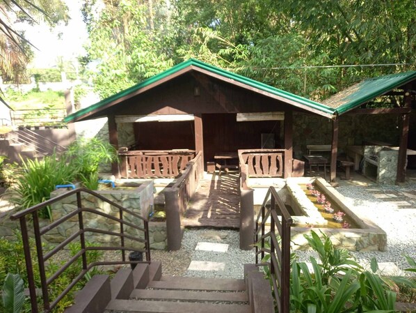 House, 3 Bedrooms, Accessible, Smoking | Garden