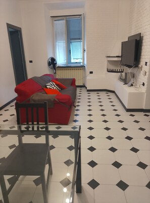 Apartment, 3 Bedrooms, Accessible, Fireplace | Living room | Books - Work Travel and More (Genoa)