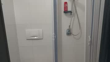 Apartment, 3 Bedrooms, Accessible, Fireplace | Bathroom