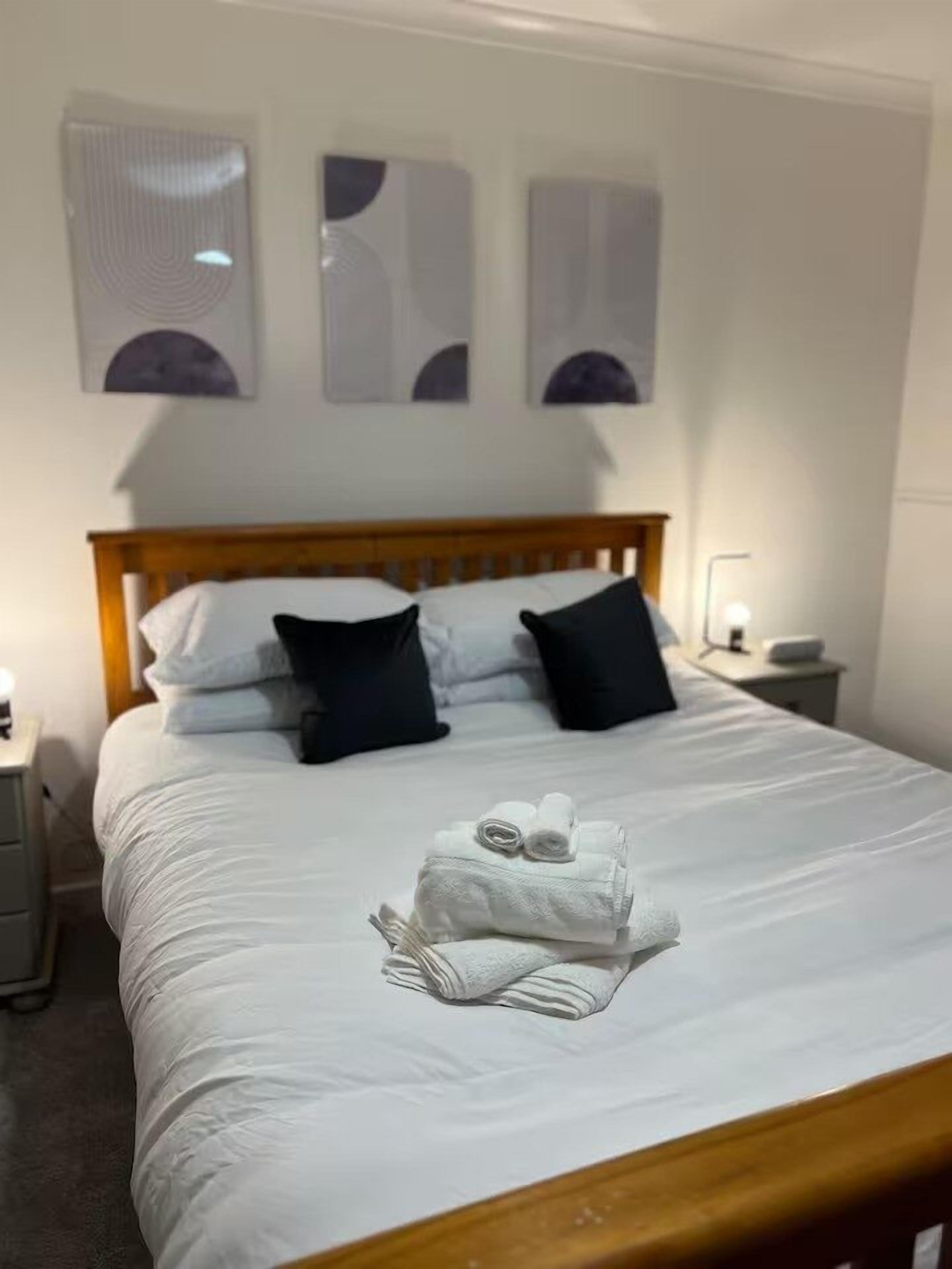 3 sovrum, strykjärn/strykbräda, internet och sängkläder