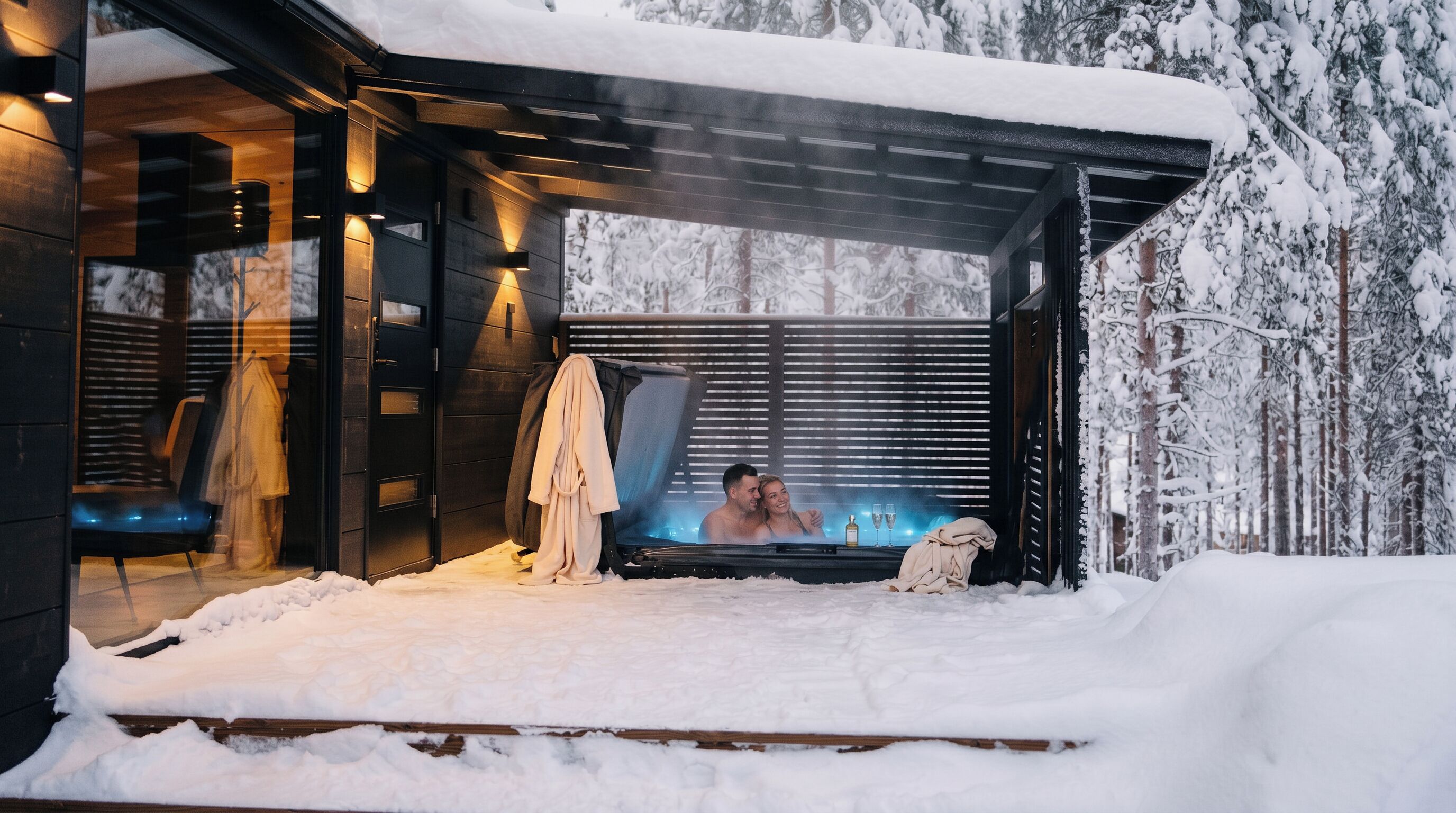 Jetted bathtub