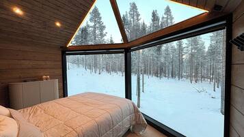 Blackout drapes, iron/ironing board, free WiFi