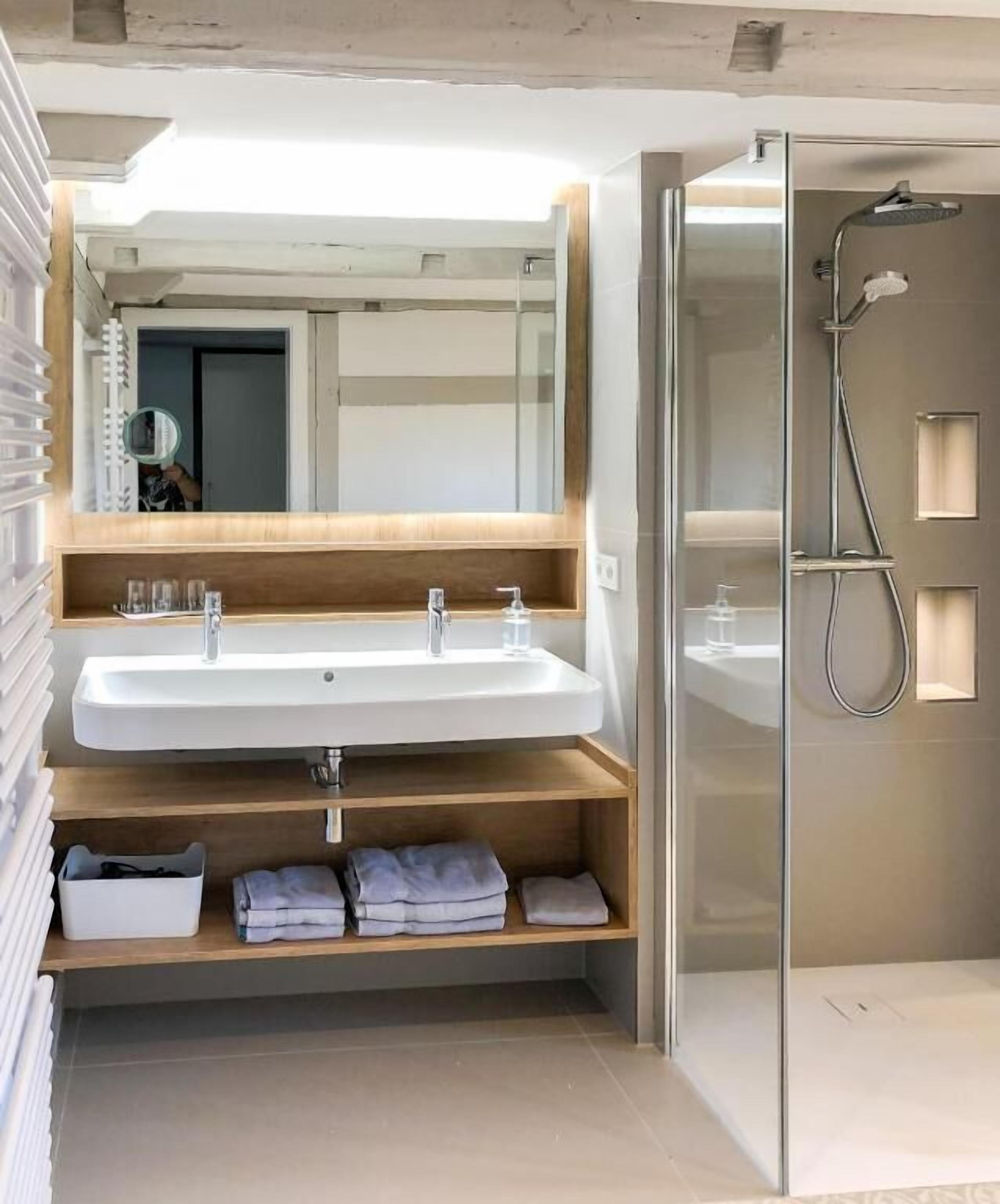 Condo, 2 Bedrooms, Balcony, Garden View | Bathroom | Hair dryer, towels, soap, toilet paper