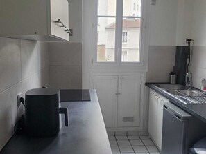 Private kitchen - Charming 3-room apartment, Paris 19e (Paris)