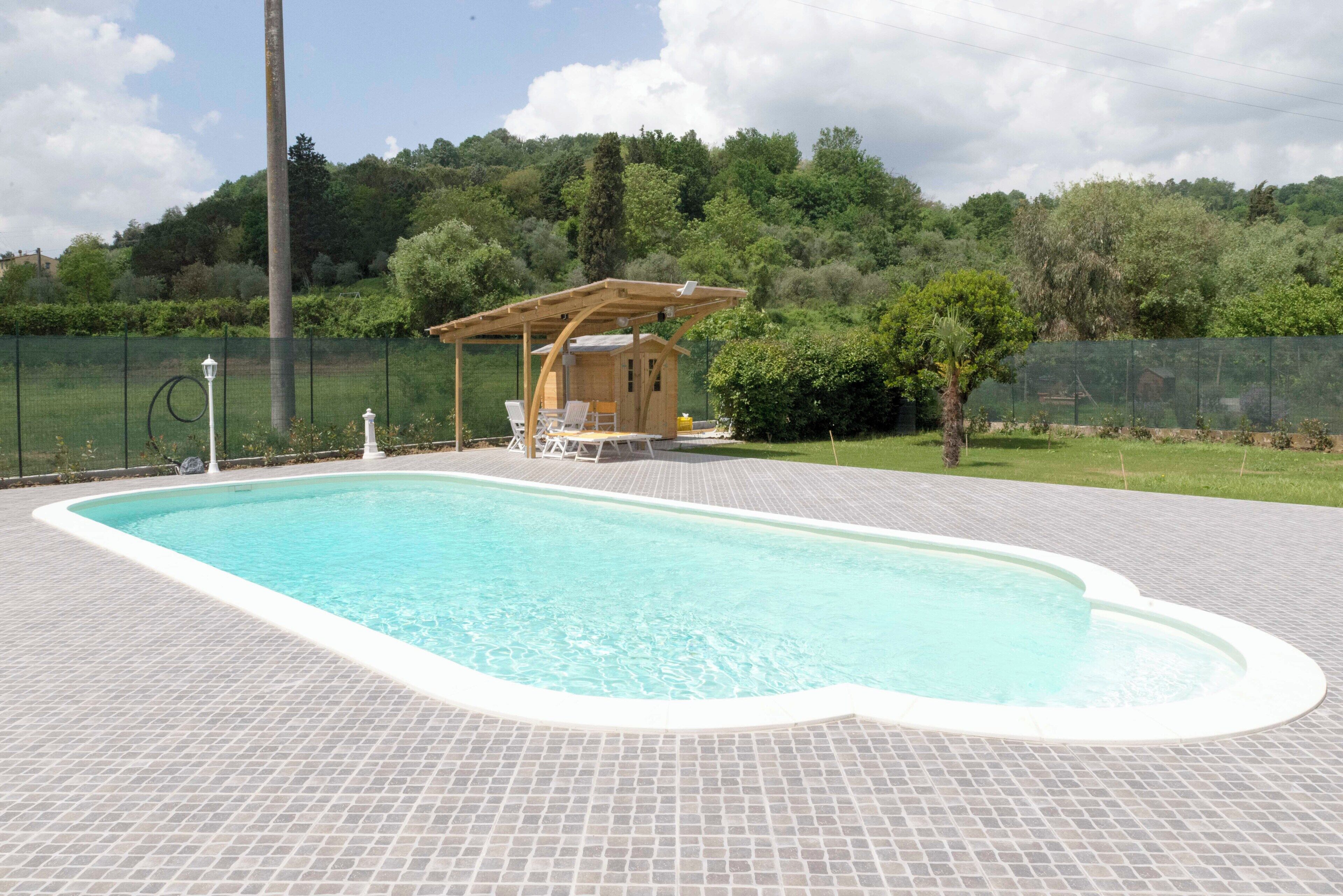 Piscine extérieure (ouverte en saison)