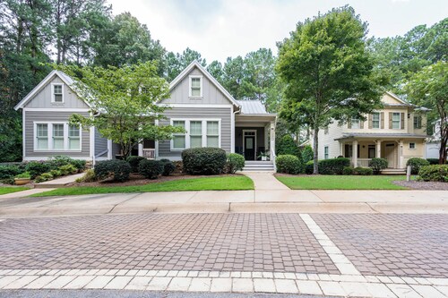 4BR Lake Oconee Gem - Golf Views & Kid-Friendly