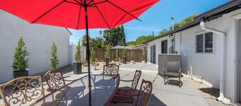 4BR Escape - Mtn Views, Private BBQ