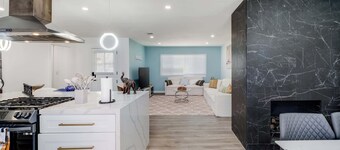 4BR Escape - Mtn Views, Private BBQ