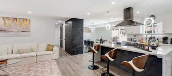 4BR Escape - Mtn Views, Private BBQ