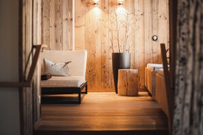 Un sauna, una bañera de hidromasaje, baño turco, masajes