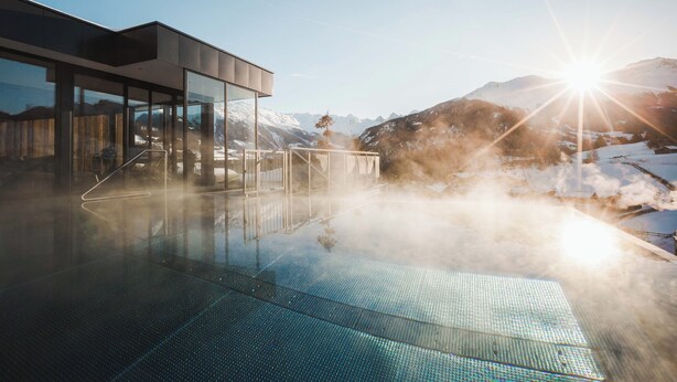 Indoor pool, outdoor pool - Alpine Hotel Resort Goies (Ladis)