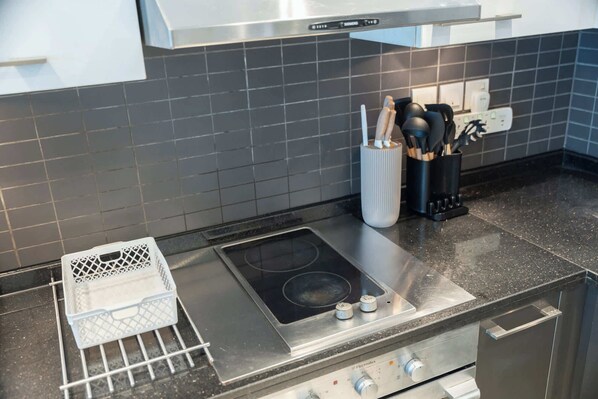 Studio - 609 Silverene Tower B (Dubai)